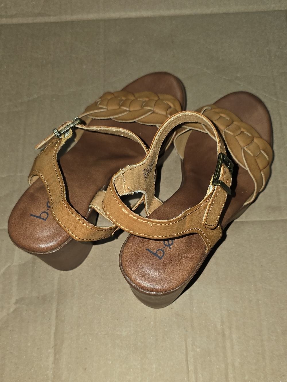 NWOT Womens B.O.C Tan Braided Wedge Sandals Size 6